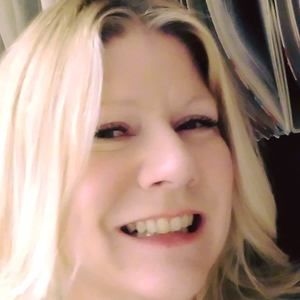 Meet your Posher, Lynda